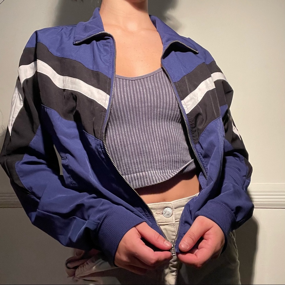 VINTAGE 80s CHEVRON WINDBREAKER 💜🖤
